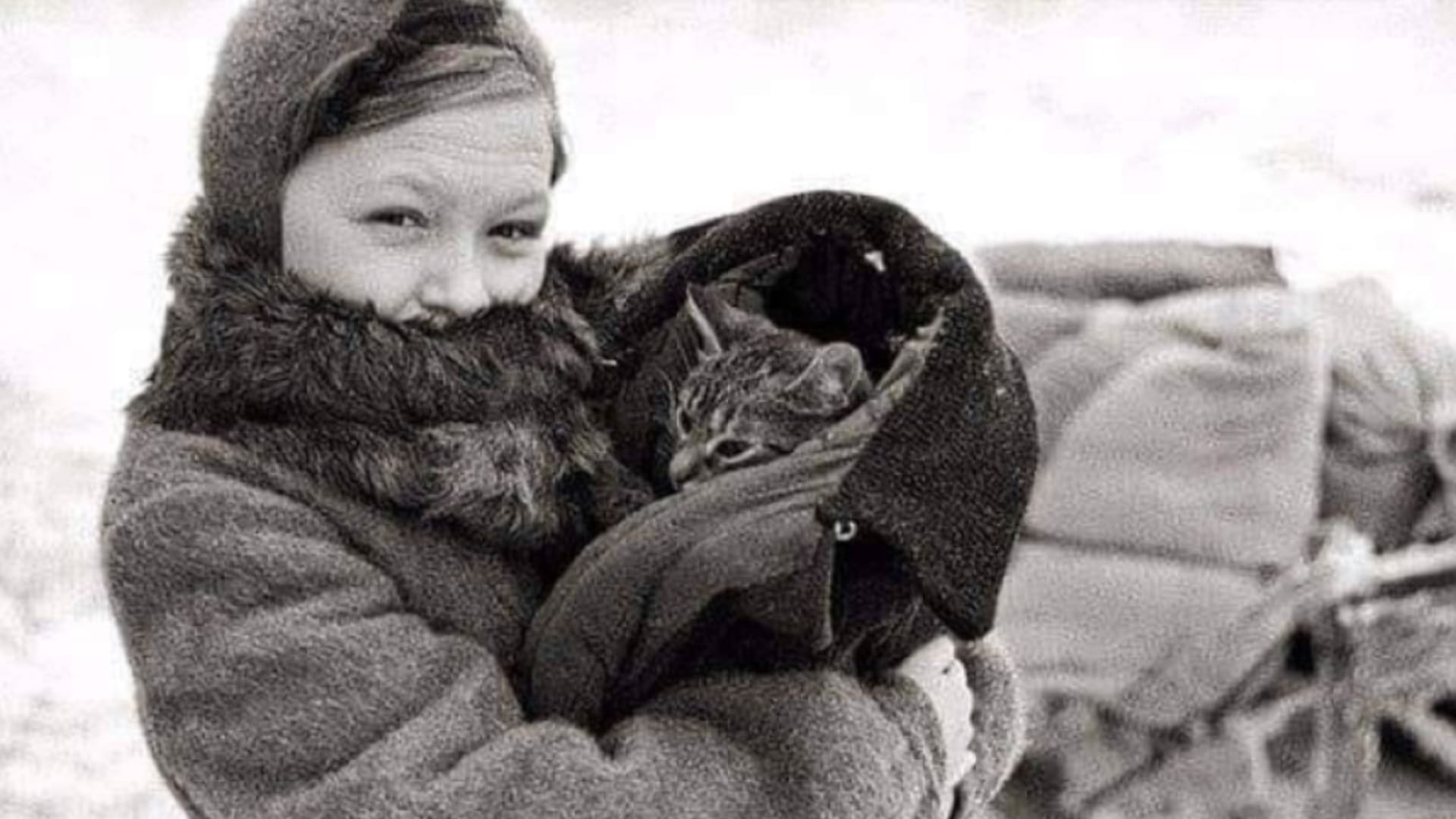 Vaska y una de sus humanas