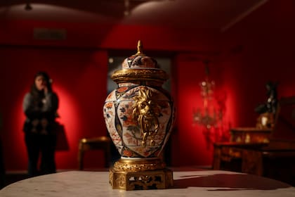Vaso de porcelana japonesa Imari del siglo XIX donado por Felipe de la Balze, uno de los mecenas del museo