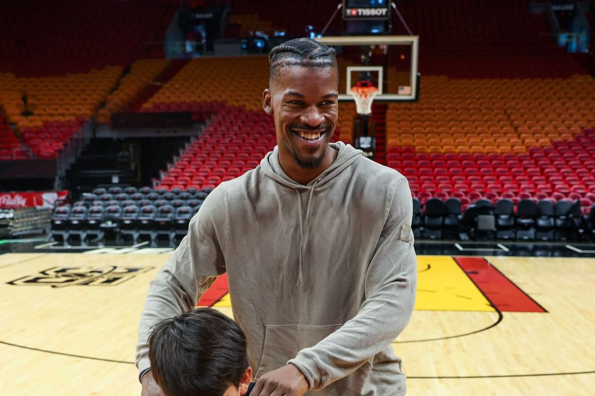 Vaya compensación para tanta desazón: el niño argentino terminó encontrándose con el propio Butler luego del partido, en el estadio de Miami.