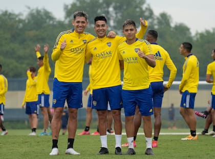 Vázquez, Pol Fernández y Zeballos, en una de las últimas prácticas del Boca modelo 2022