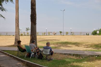 Vecinos buscaron ayer amparo del calor intenso en la costa de Vicente López