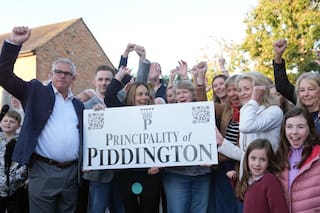 Aldea en Inglaterra vota simbólicamente por independizarse en protesta por migrantes