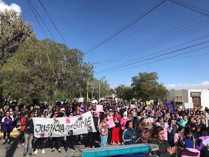 Vecinos de Las Heras marcharon para pedir justicia.