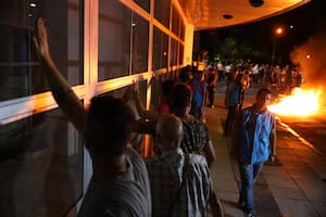 Vecinos de Parque Avellaneda protestaron en Edesur, ubicado en Alberdi y Lacarra