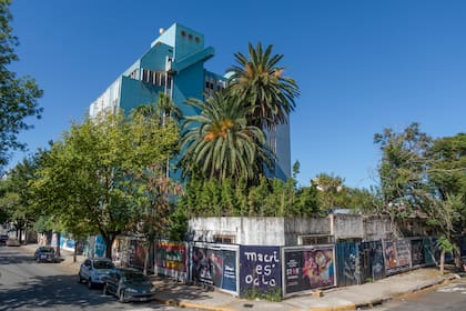 Vecinos de Saavedra denuncian los peligros que ocasiona el abandono del predio