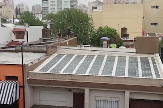 “Toda la cuadra está arriba de los techos, familias enteras esperando que esta catástrofe cese”