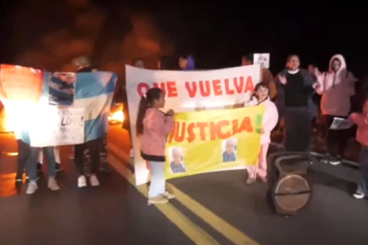 Vecinos y familiares de Loan cortan la ruta de entrada a 9 de Julio