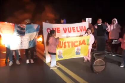 Vecinos y familiares de Loan cortan la ruta de entrada a 9 de Julio