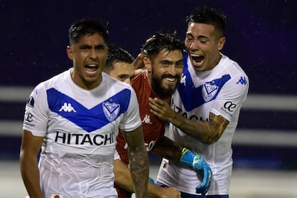 Festeja Vélez: jugará la fase preliminar de la Copa Libertadores 2021.