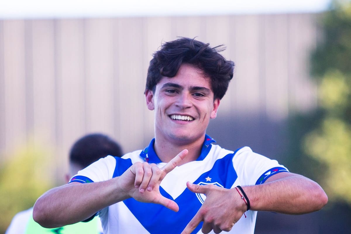 Vélez ganó un partido clave ante Riestra en la lucha por la permanencia; Lenny Lobato convirtió el primer tanto del Fortín