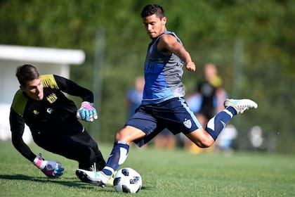 Vélez le ganó con autoridad a Almirante