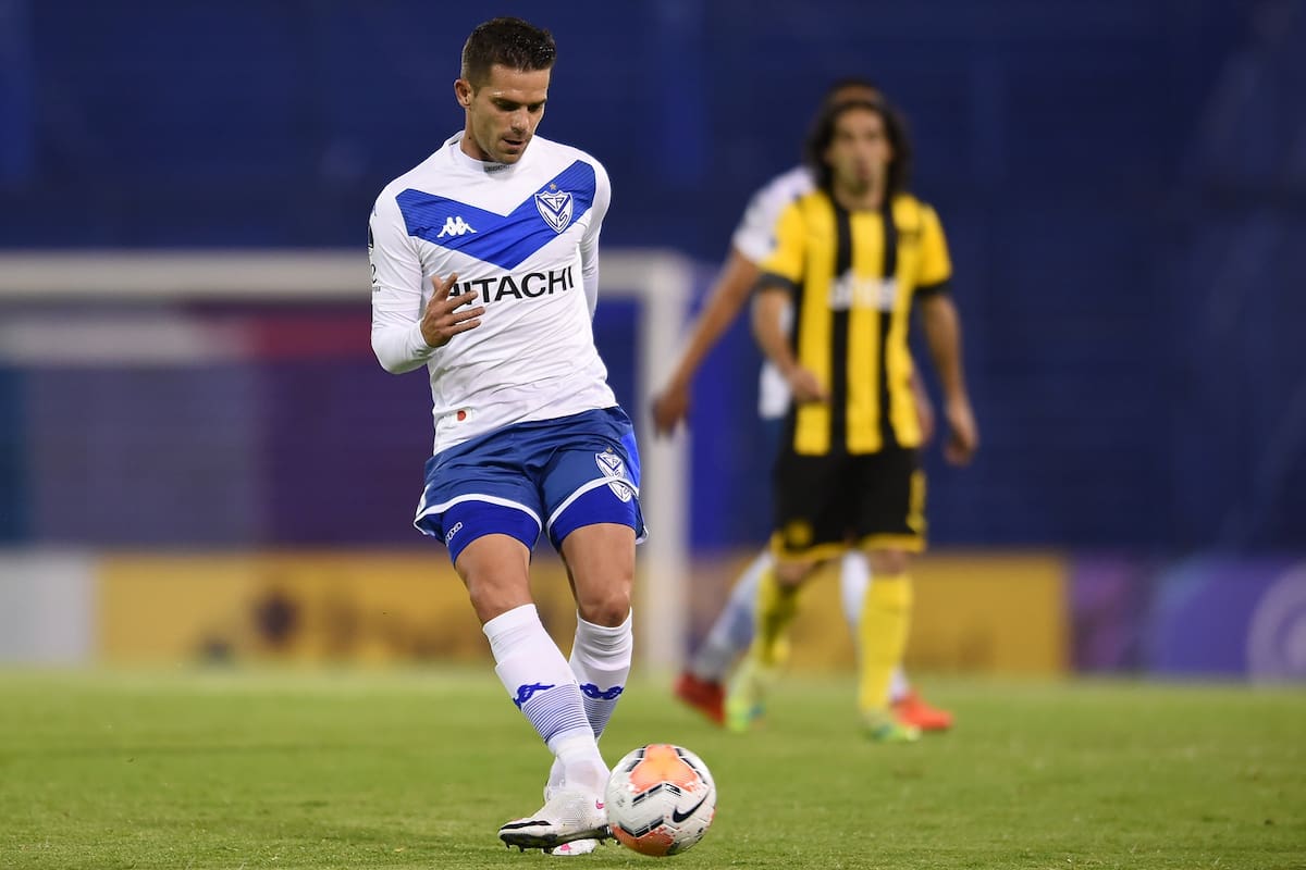 Vélez-Peñarol. Fernando Gago