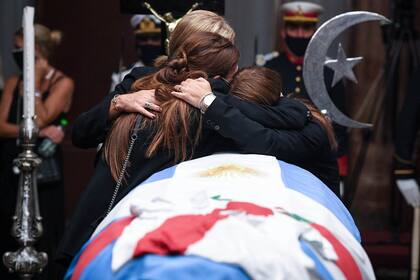 El dolor de la familia en la despedida