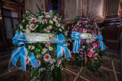 Las corona de las familias Kirchner y Massa