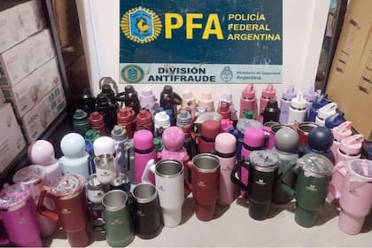 Vendían termos de una primera marca internacional, pero eran truchos y riesgosos para la salud