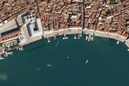 Venecia, casi vacía, el 18 de marzo de 2020, en una fotografía satelital