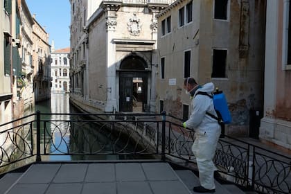 Venecia, uno de los lugares más visitados en el mundo, sufrió durante los primeros nueve meses de 2020 una caída de 59,5% en la llegada de turistas.