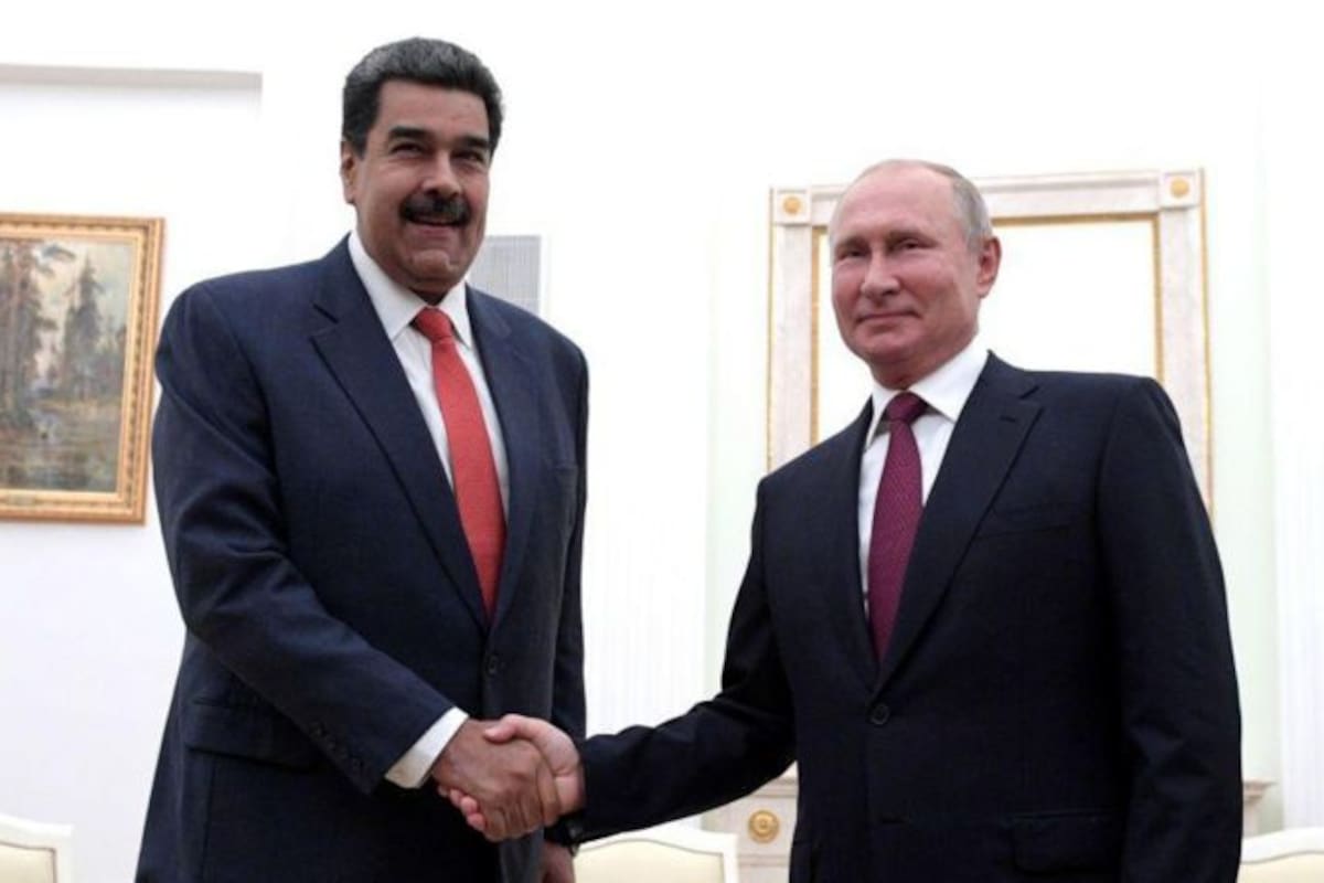 Venezuela ha mantenido una relación muy estrecha con Rusia en los últimos años. El presidente Nicolás Maduro visitó a Vladimir Putin en el Kremlin en 2019, el mismo año en el que se cree que mercenarios de Wagner viajaron a Caracas para reforzar la seguridad del mandatario venezolano