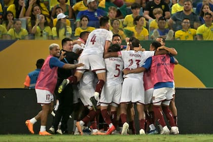 Venezuela llegó al empate cerca del final frente a Brasil y lo celebró como un triunfo, en la tercera fecha de las eliminatorias sudamericanas.