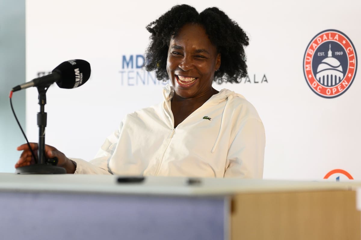 Venus Williams avanza en dobles del US Open y hace un llamado a Serena