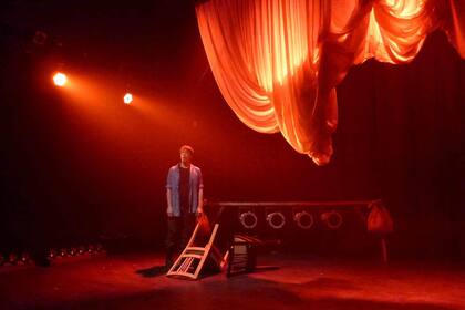 Ver interpretaciones en vivo siempre tiene el potencial de movilizar, y estas obras lo potencian.