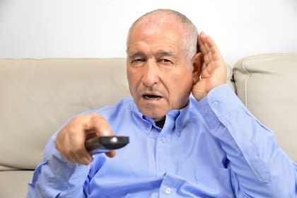 Ver películas o series en un televisor puede develar las limitaciones del audio de una obra, diseñado originalmente para un cine y ahora comprimido para un servicio de streaming; muchos usuarios apelan al subtitulado pese a entender el idioma original de la obra