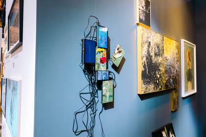 Verano sobre Chroma, una obra de Julieta Tarraubella en el espacio de Ungallery.