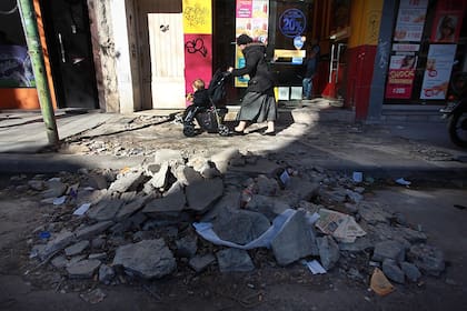 Monroe entre Amenabar y Moldes, desde diciembre los vecinos aguardan el arreglo