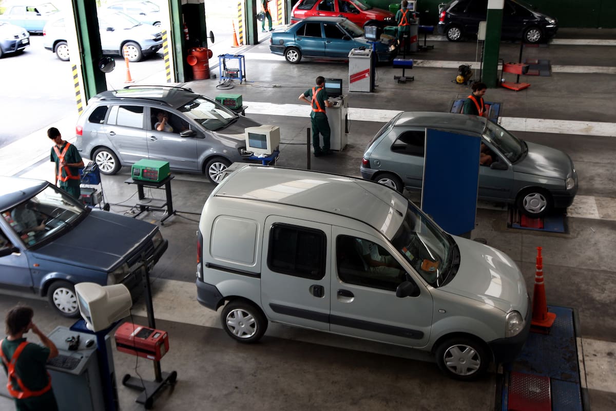 VERIFICACION TECNICA VEHICULAR HUBICADA CAPITAN BERMUDEZ 4651 MUNRO.
FOTOS MARCELO GOMEZ