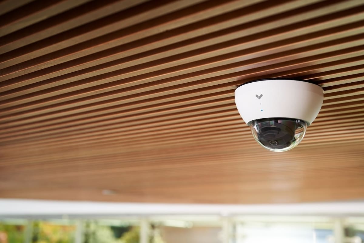 Verkada desarrolla software de vigilancia, y algunos de sus empleados lo usaron en la empresa para fotografiar empleadas y compartir las imágenes en un chat
