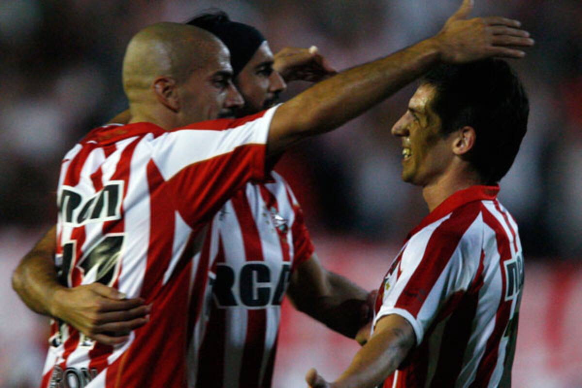 Verón, Angeleri y Sosa, el goleador; Estudiantes sigue firme