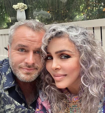 Verónica Castro fue criticada por los usuarios de Instagram después de publicar una fotografía con filtro junto a su hermano el Güero