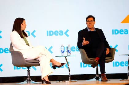 Verónica Cipriota, Directora Ejecutiva de Enseñá por Argentina y José Goity, Ministro de Educación de la Provincia de Santa Fe