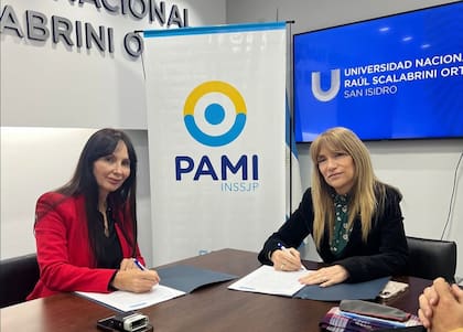 Verónica Gabriela Pérez (a la izquierda), nueva coordinadora de PAMI