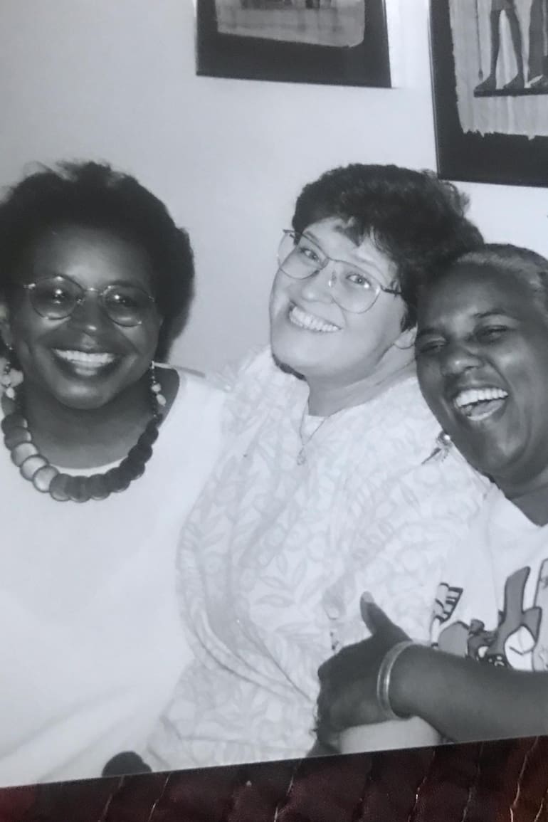 Verónica junto a sus amigos de Baha'i Faith, la comunidad espiritual que integra desde 1982