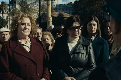 Veronica Llinás, Valeria Lois, Vivian El Jaber, Fernanda Cantarella y Soledad Villamil en una escena del film