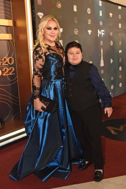 Verónica Ojeda, con diseño de Fito Santoandre. “Me quedo con el recuerdo de la sonrisa de mi hijo y lo feliz que estaba representando a su papá”, dijo.