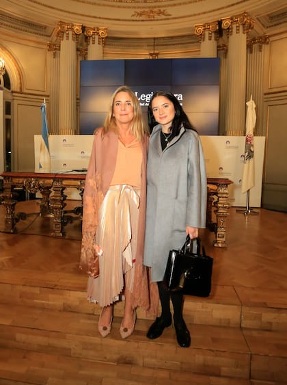 Verónica Zoani Nutting y su hija Alexia Nutting
