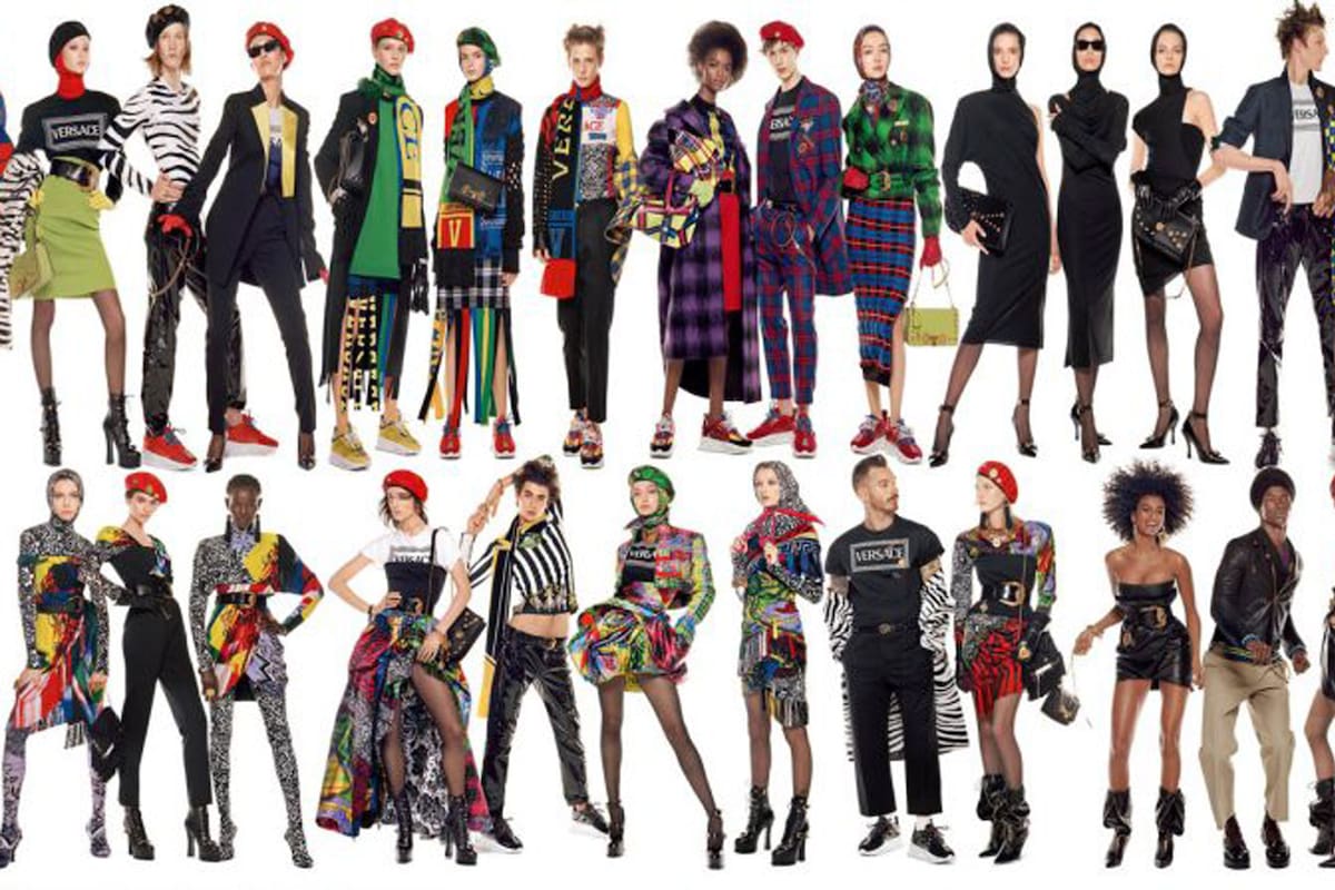Versace junto a 54 modelos, hombres y mujeres de distintas nacionalidades, para su último anuncio de moda, y así se transformó en la campaña más larga del mundo