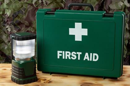 Versión móvil: muchos floridanos preparan kits compactos adicionales para autos y lugares de trabajo