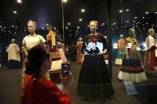 Más de 300 objetos por primera vez se exhiben en el país en una megamuestra del Malba