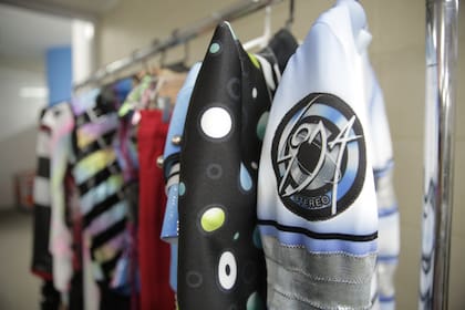 Vestuario con la leyenda Soda Stereo o referencias en le diseño.Séptimo Dia. Cirque Du Soleil. Polideportivo de Mar del Plata