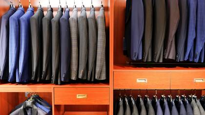 Vestuario para los novios en el estudio de bodas de Golden Ladies en Beijing