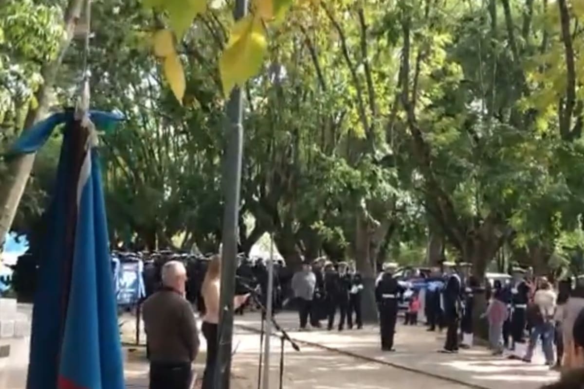 Veteranos de Malvinas se retiraron de un acto en homenaje en Punta Indio a los caídos de la guerra tras el inapropiado discurso de una docente