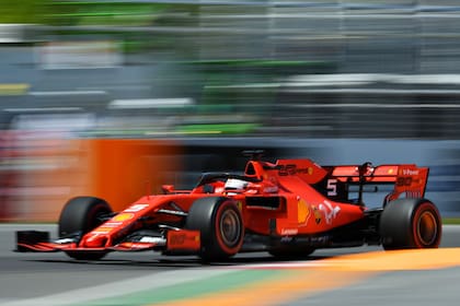 Vettel consiguió la pole por primera vez en la temporada con su Ferrari