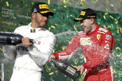 Vettel y Hamilton compartieron podio en Melbourne