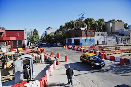 Viaducto del tren San Martín: terminó el desmontaje del puente Juan B. Justo y reabrió Niceto Vega sin barreras