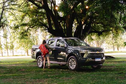 Viajar con la Chevrolet S10 significa comodidad y seguridad en cualquier terreno, convirtiendo cada campamento en una experiencia inigualable.