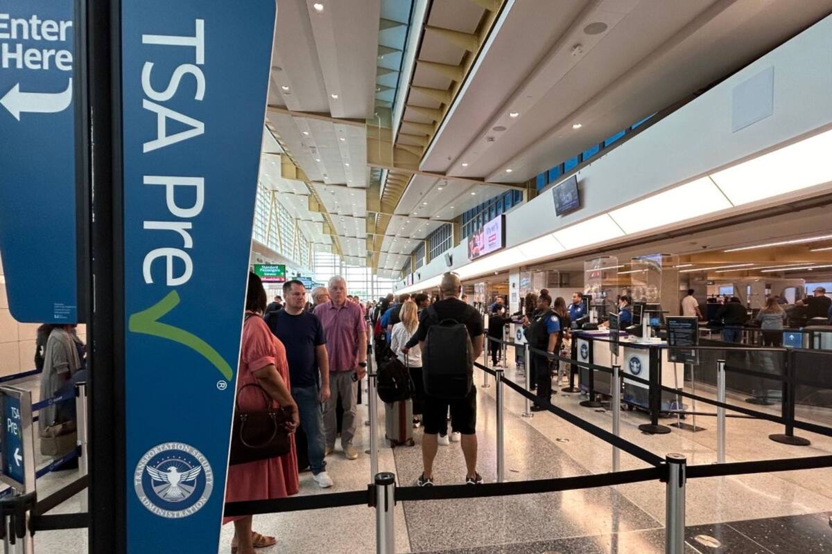 Viajar en avión dentro de EE.UU. exige conocer qué artículos están restringidos o prohibidos en cabina y equipaje