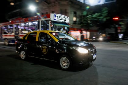 Viajar en taxi será más caro en las próximas semanas, sobre todo, por la noche, cuando la tarifa es un 20% más alta
